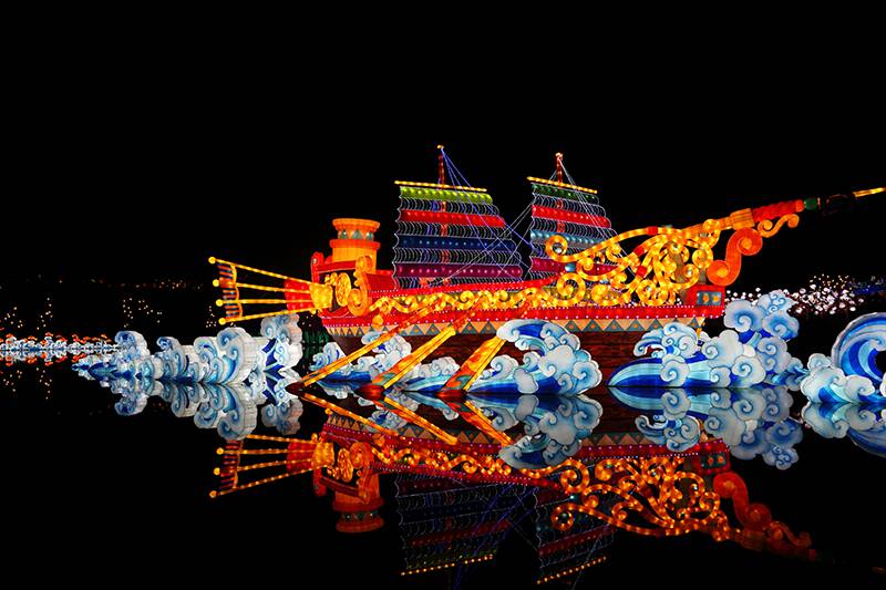 Parade Floats and Boats