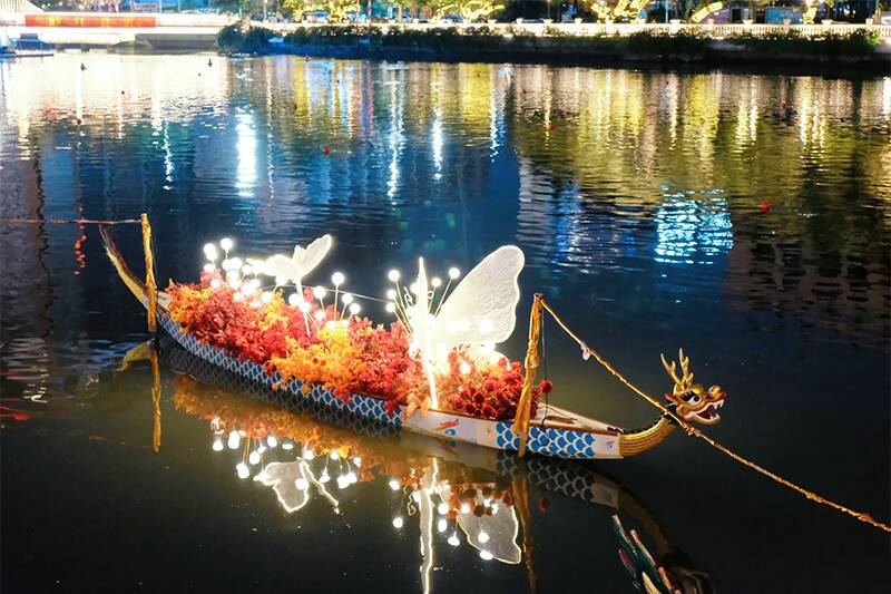 Parade Floats and Boats