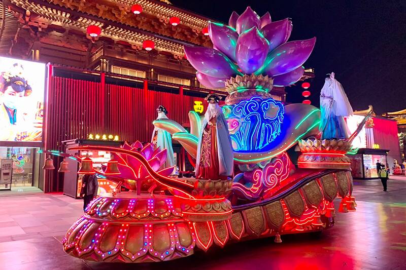 Parade Floats and Boats