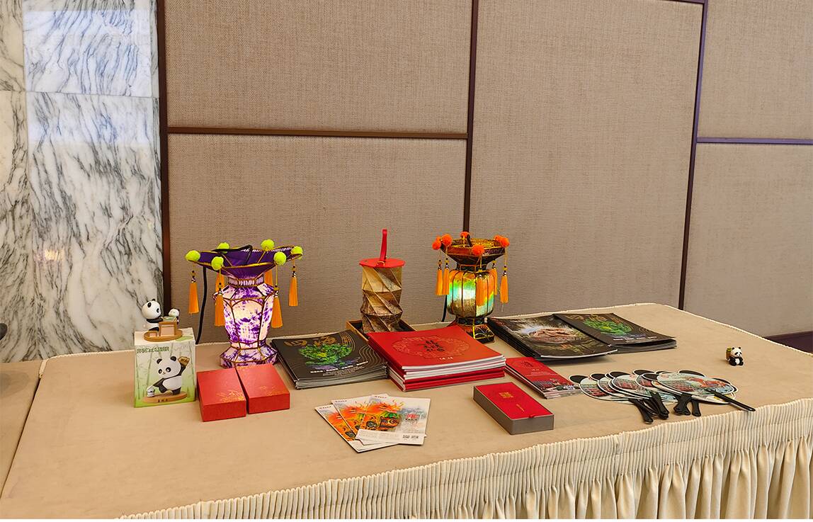 "Friendly Sichuan" Enters Uzbekistan, Seasculture Lanterns Attract Attention(图3)